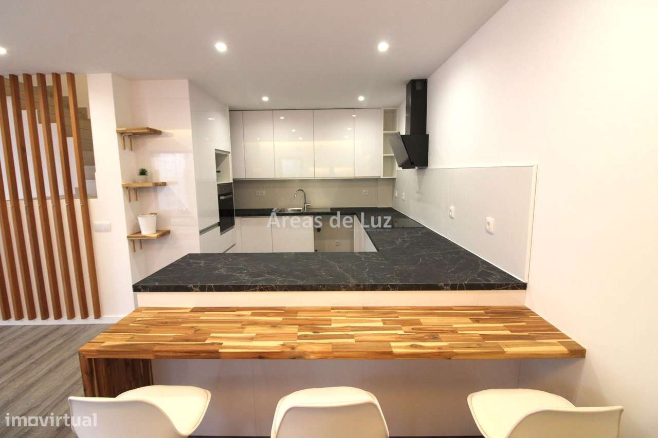 Moradia Unifamiliar T4 - Reguengo do Fétal - Grande imagem: 2/20