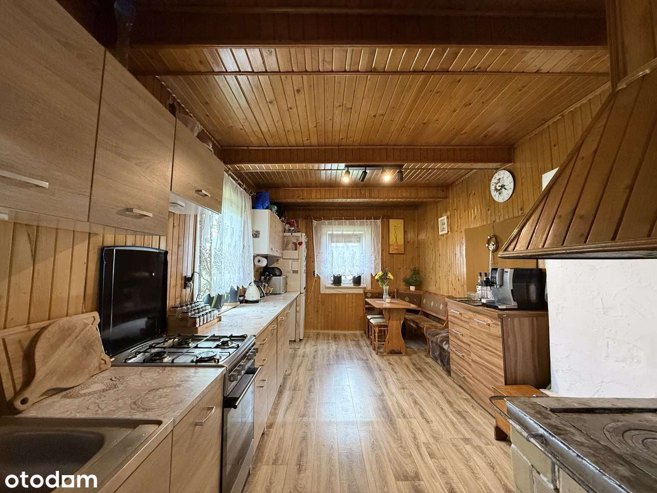 Dom z dwiema działkami – z bezpośrednim dojazdem z drogi asfaltowej!-6