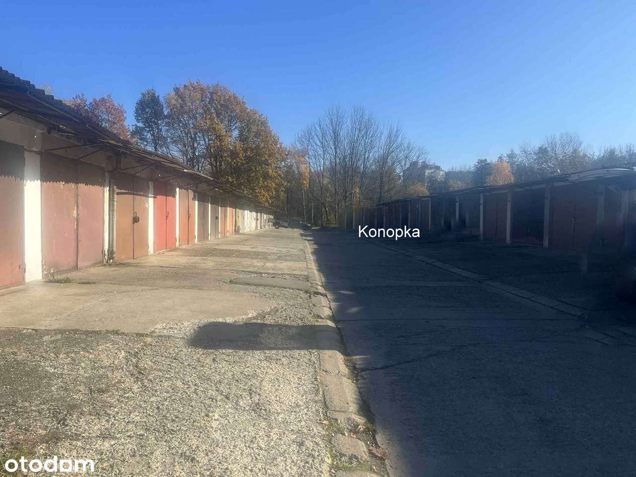 Murowany garaż z prądem, wodą i kanałem-2