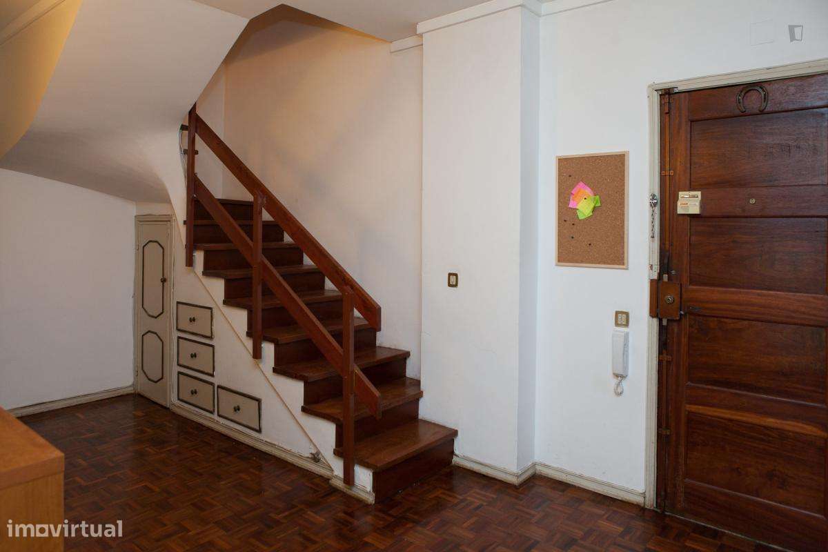 Quarto - localizado em Olivais Coimbra - Grande imagem: 4/10