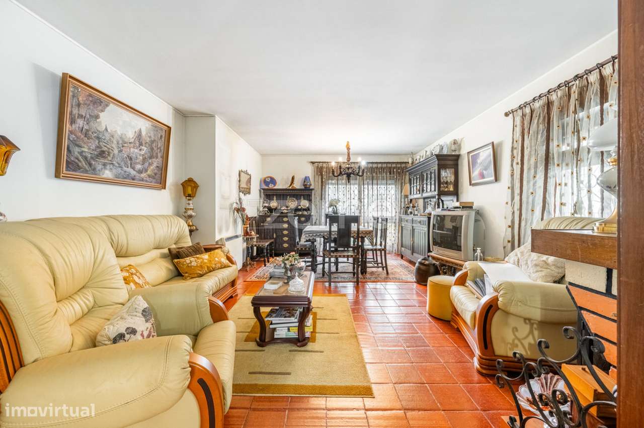 Moradia T4 em Banda em São José de São Lázaro, Braga-12