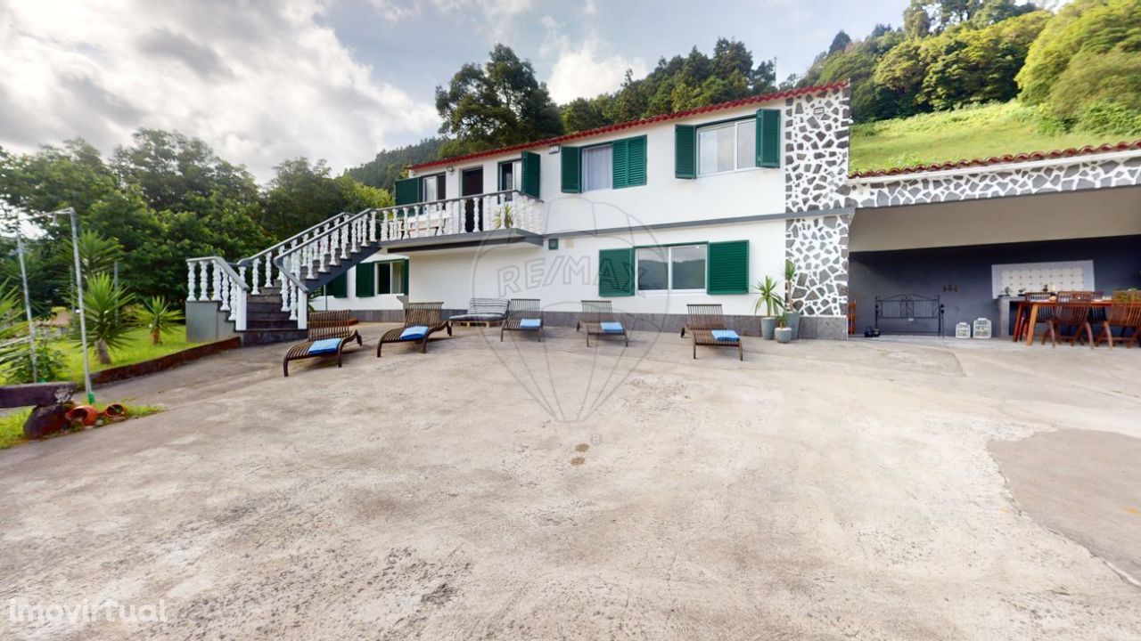 Comprar Casa T3 nas Furnas com AL Azores Houses For Sale 3 Bedrooms