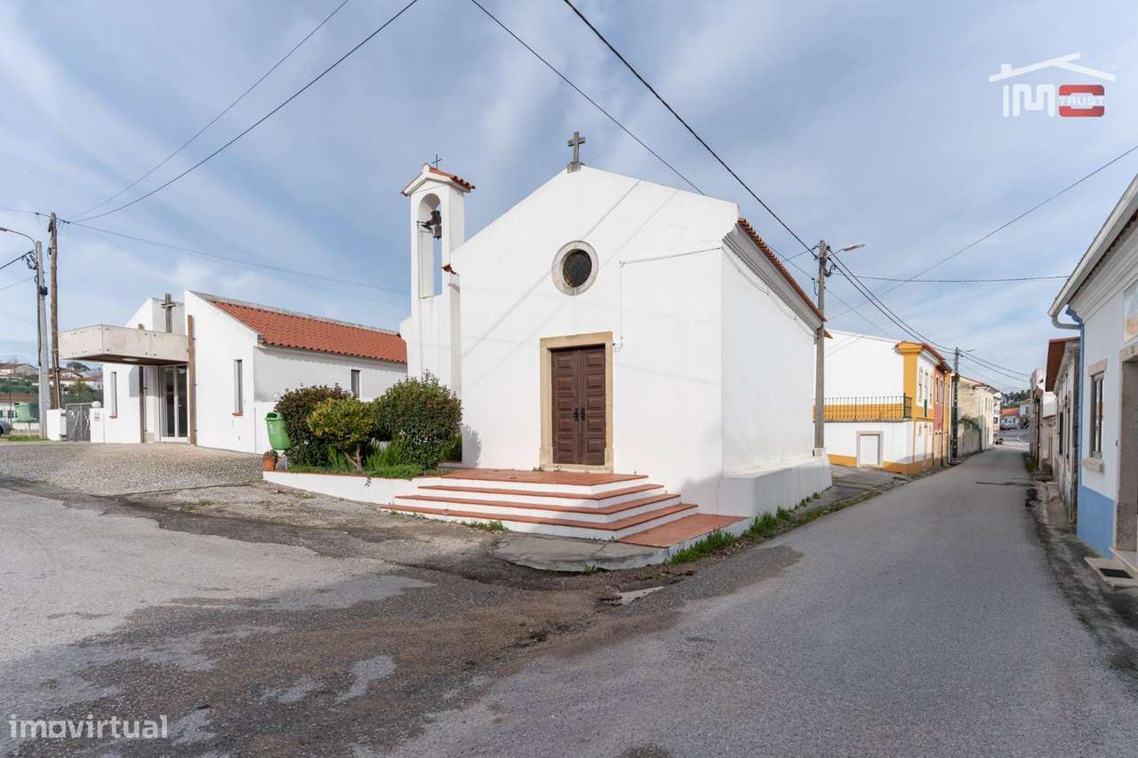 Moradia T2 com Projeto Aprovado em TOMAR já com telhado novo e isol...-21