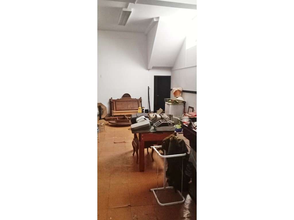 4 Frações para Venda | Centro de Lamego-24