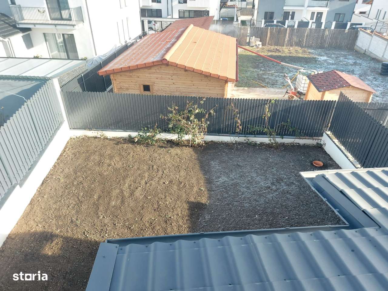 Casă cu 4 camere încălzire în pardoseală, terasă acoperită și pivniță-15