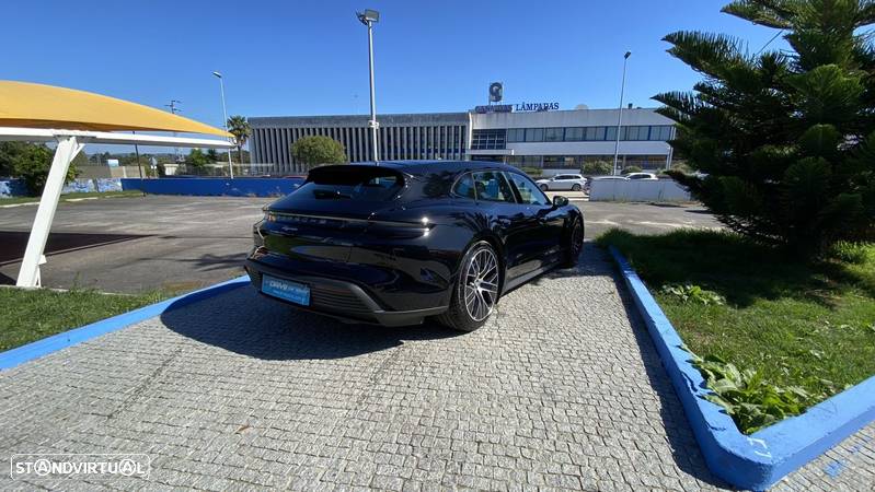 Porsche Taycan Sport Turismo - 8