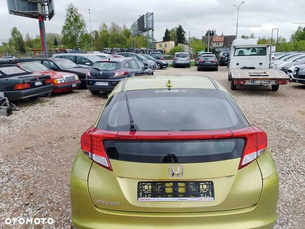 Honda Civic 1.4 Comfort - 33