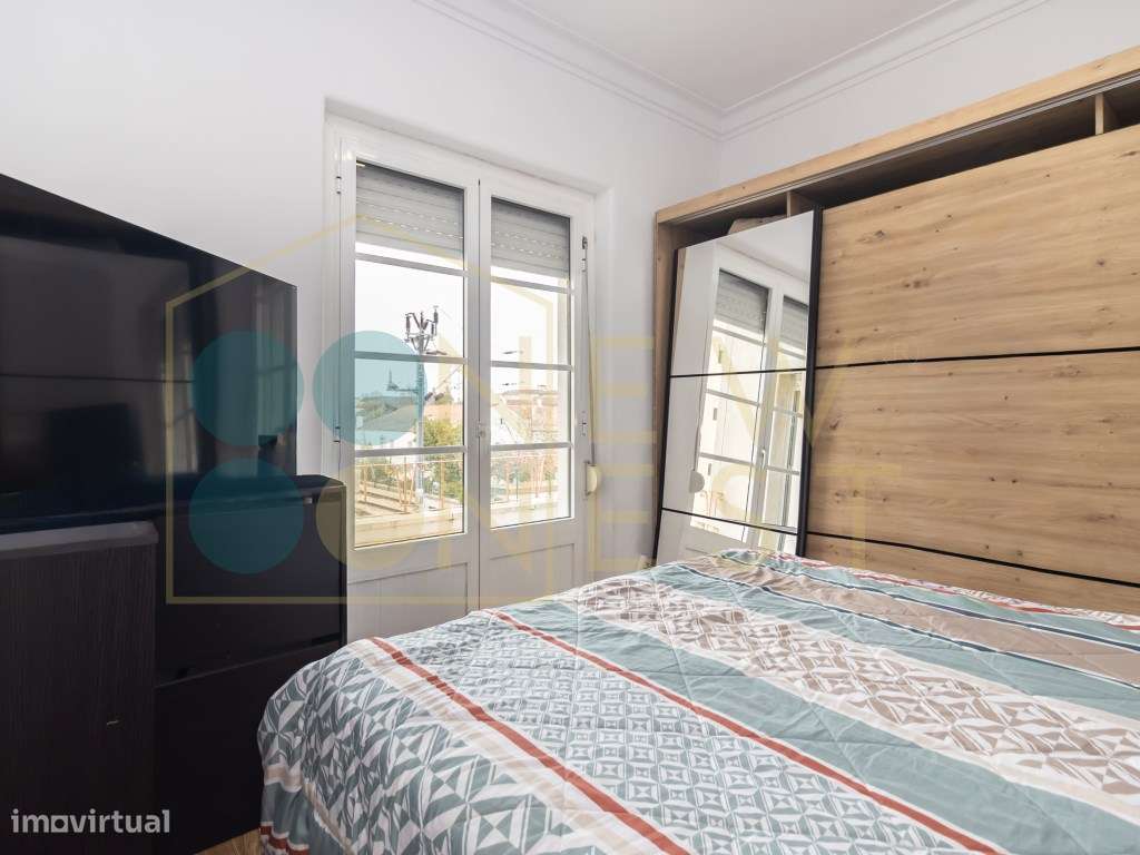 Apartamento T2+1 com excelente luz natural, varanda e logradouro co...-14