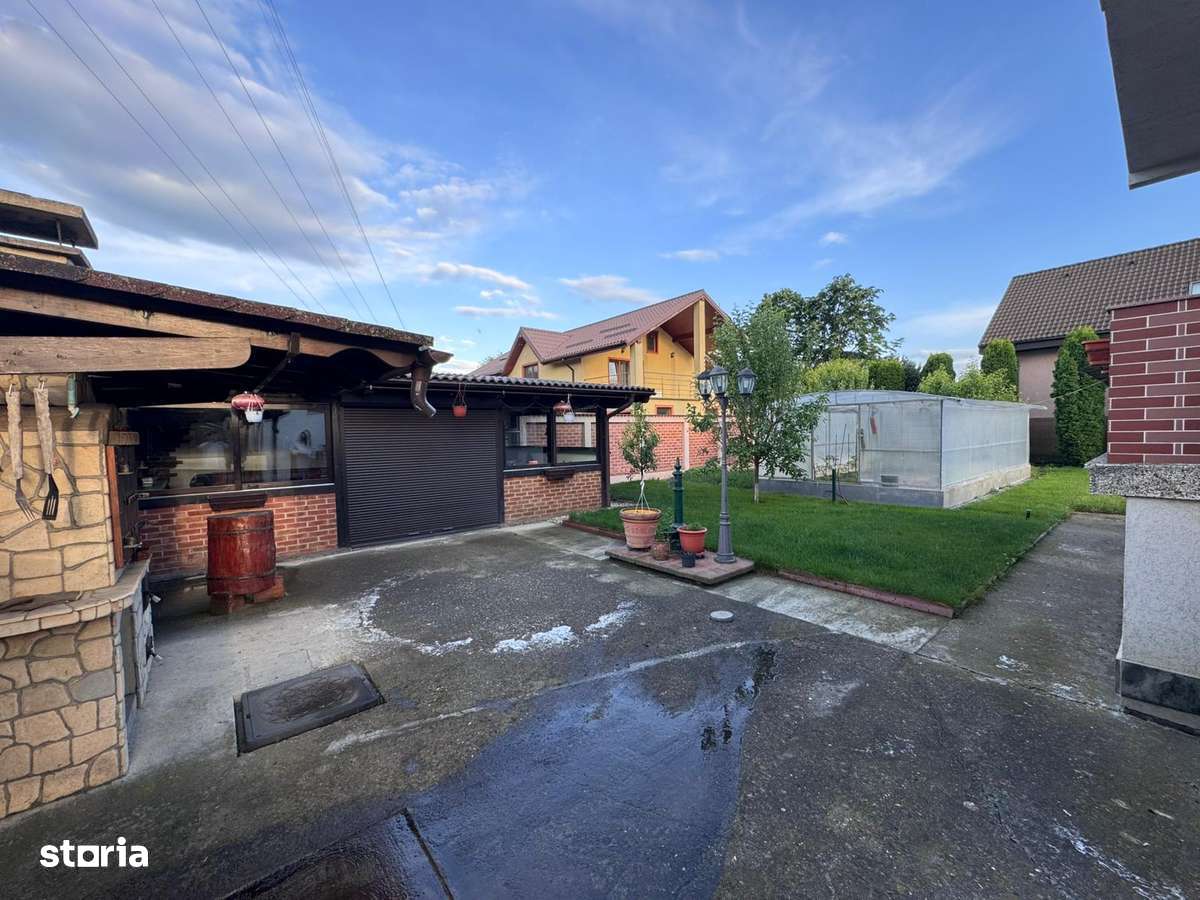 Casa de vanzare in Lunca Bistritei, Bacau - Imagine principală: 4/12