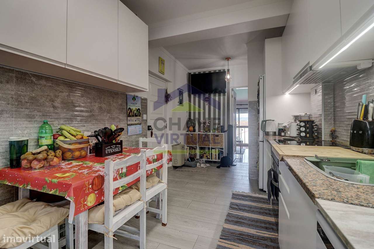 Apartamento T2 com Garagem - Centro Bombarral - Grande imagem: 4/31