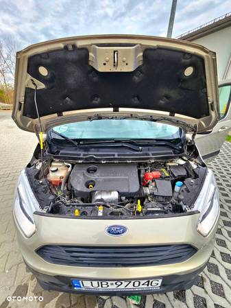 Ford Transit Courier - 24