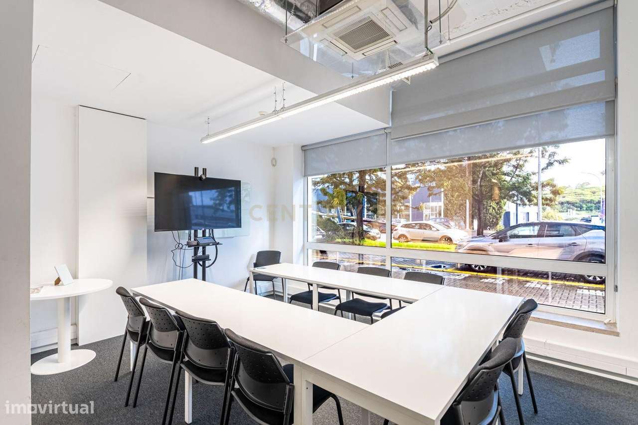 Edifício de escritórios moderno em Carnaxide, Oeiras-6