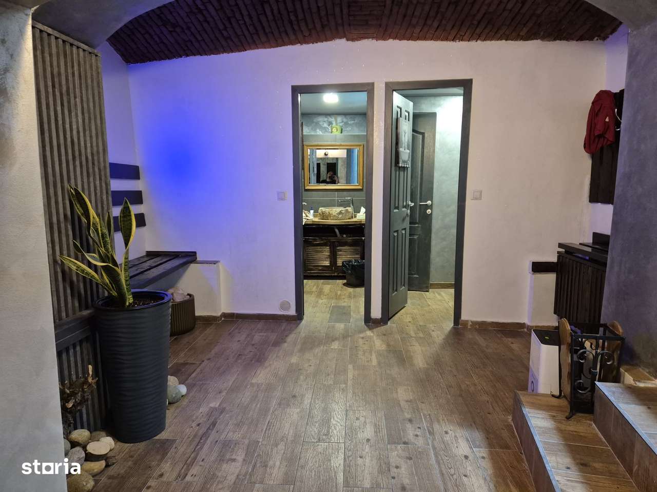 Str Lunga, Mielul Alb, spatiu comercial de 82mp tip crama, 129900 euro - Imagine principală: 4/15