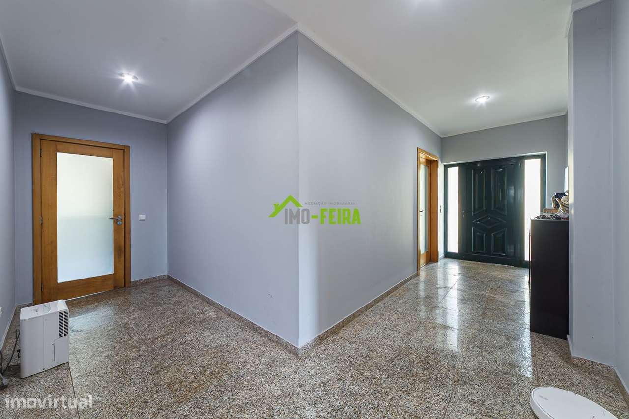 Moradia  T3+T2. ARRIFANA-32