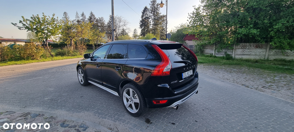 Volvo XC 60 3.2 AWD R-Design - 5