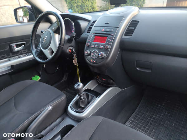 Kia Soul 1.6 CRDi M - 4