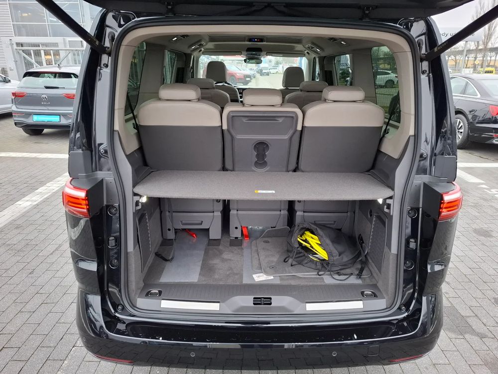 Salon PL Gwarancja fabryczna PHEV 218KM Panorama DCC Sam parkuje L2