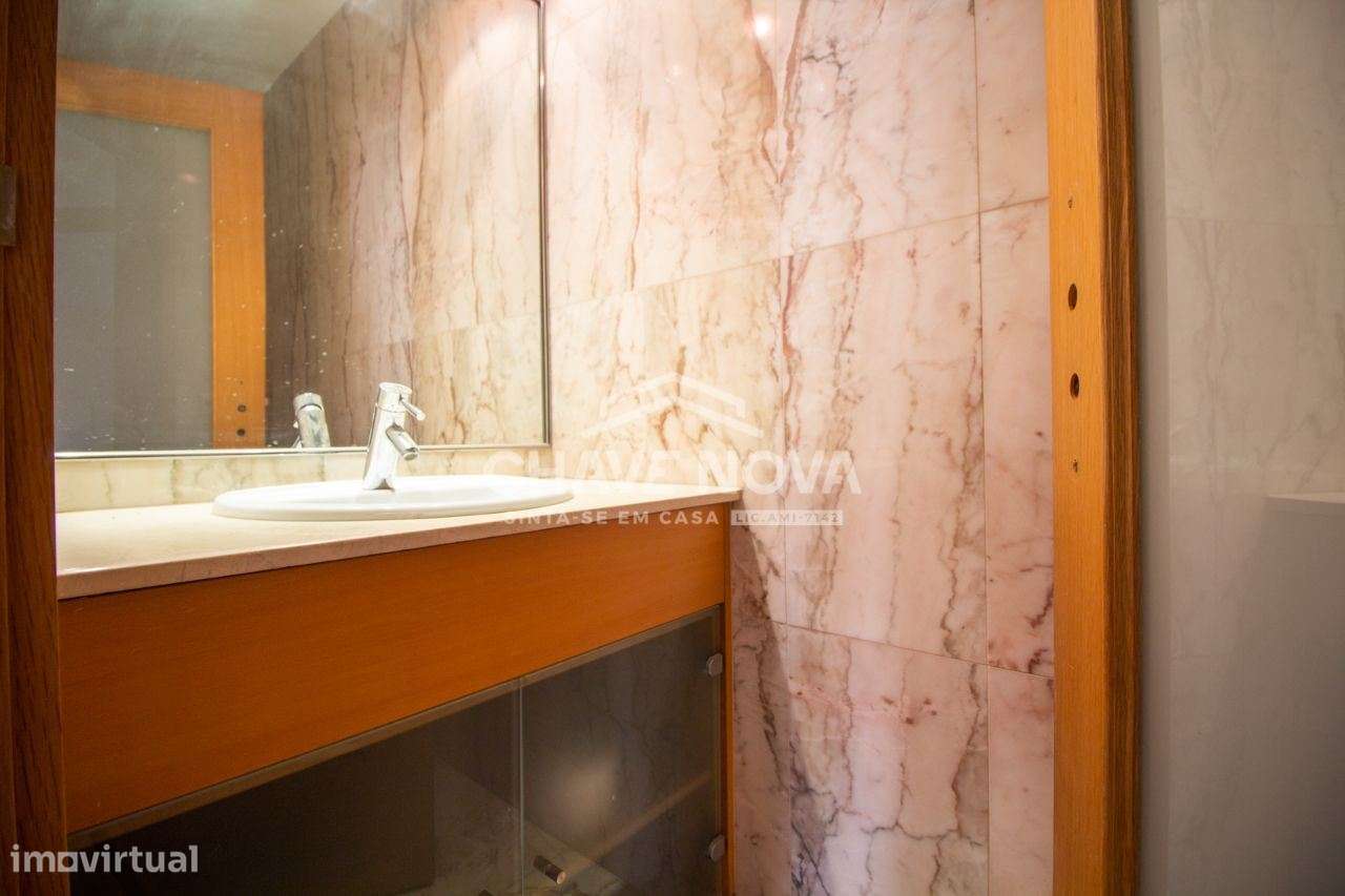 Moradia em Mafamude junto a Santo Ovídeo - Grande imagem: 4/25