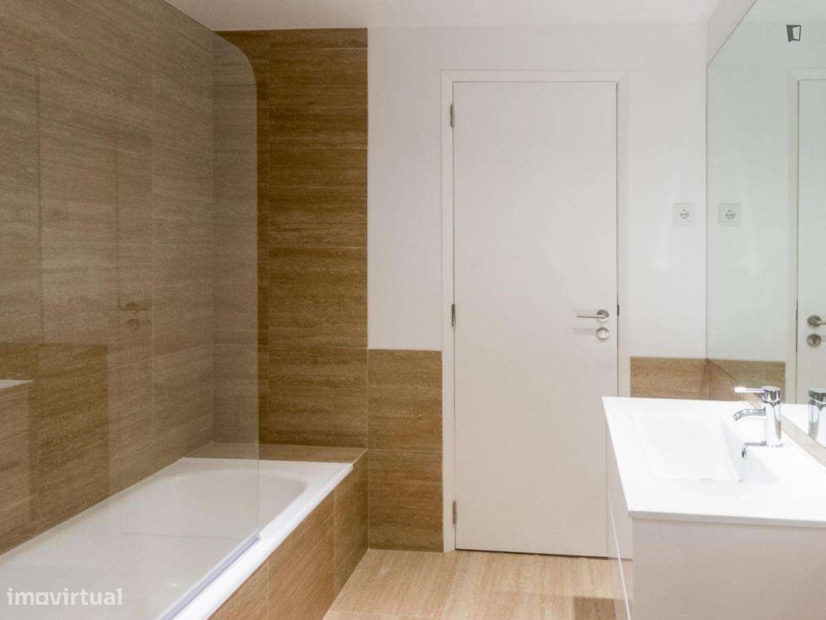 Apartamento com 1 quartos - localizado em Intendente Lisbon - Grande imagem: 5/10