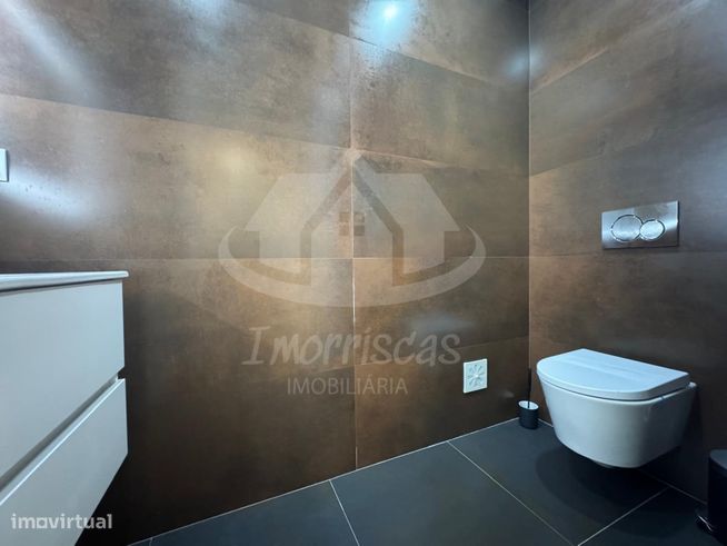 Apartamento T4 seminovo com terraço, no Parque das Oliveiras em Cam...-35