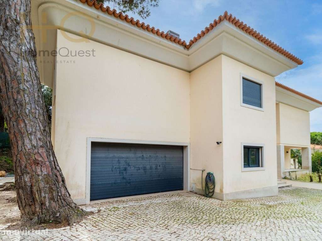 Moradia T4+2 Bairro da Martinha-7