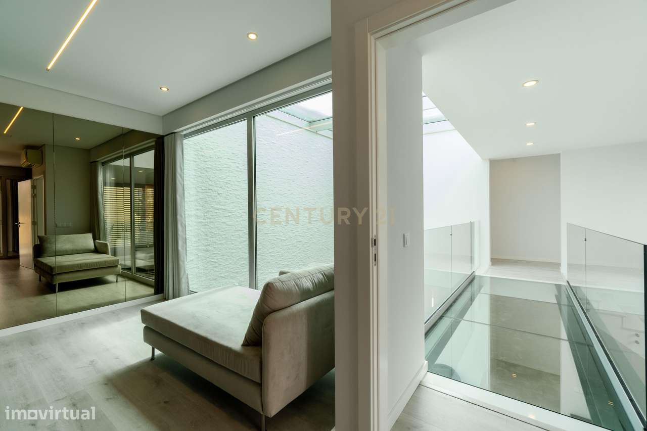 Moradia Contemporânea T3+2 | Zona Premium - Montenegro, Faro-23