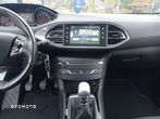 Peugeot 308 1.2 PureTech Allure S&S - 32