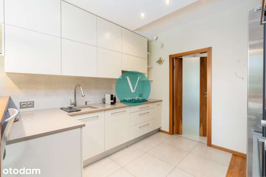 5-pok. • z zadbanym ogrodem na Woli Justowskiej • 179,5 m²-1