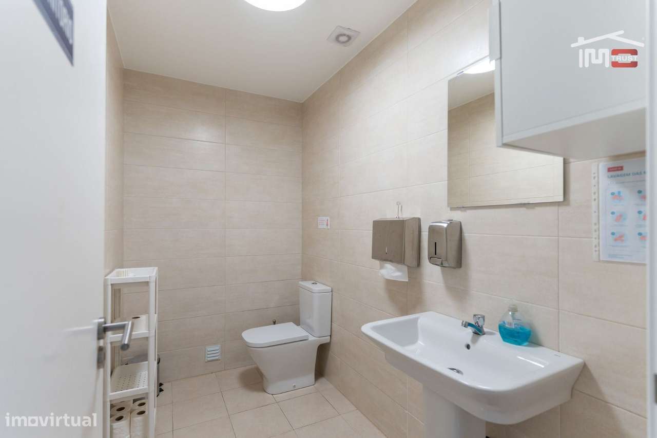 Loja em Alto das Nogueiras, Fátima - Grande imagem: 2/21