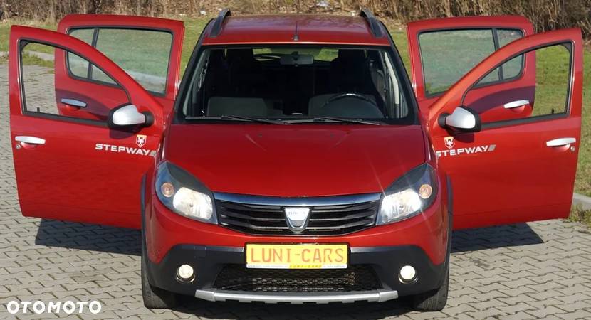 Dacia Sandero Stepway 1.6 - 24