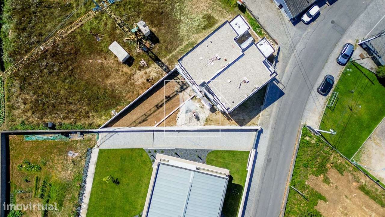 Moradia de Gaveto T3 em Construção em S. Verrissimo - Grande imagem: 5/37