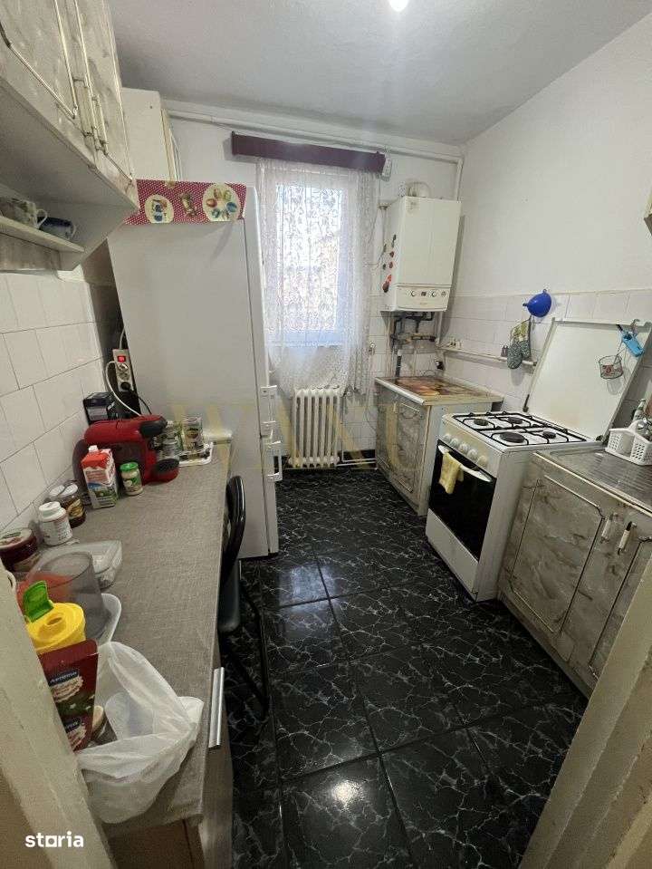 Apartament cu 4 camere zona Lama-5