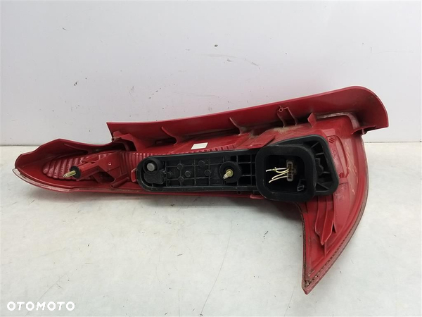 Lampa prawa tylna tył Peugeot 206 SW KOMBI 20055R - 2