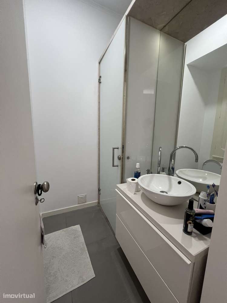 Apartamento T2+1 junto à Gulbenkian-20