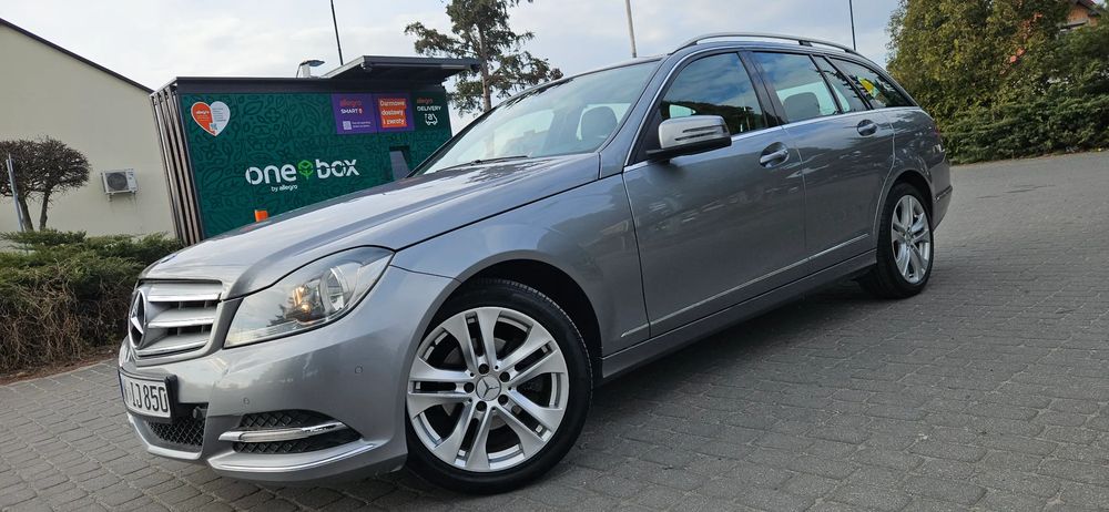 Mercedes-Benz C W204 180 Kompressor Automatik BlueEFFICIENCY Avantgarde 2012