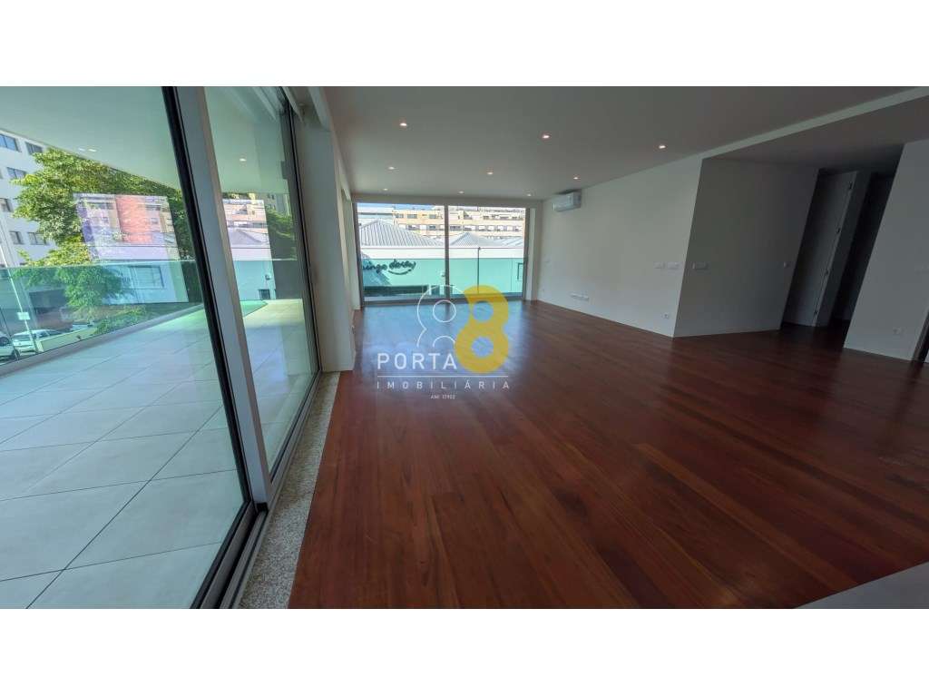 Apartamento T3 com terraço Matosinhos Sul junto ao mar-14