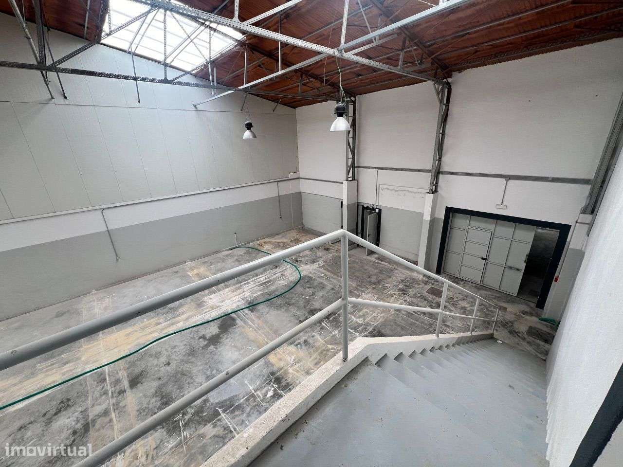 Armazém para alugar inserido num complexo de armazéns em Alhos Vedros - Grande imagem: 4/36