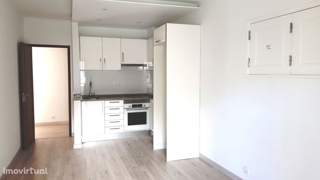 Apartamento T1 renovado