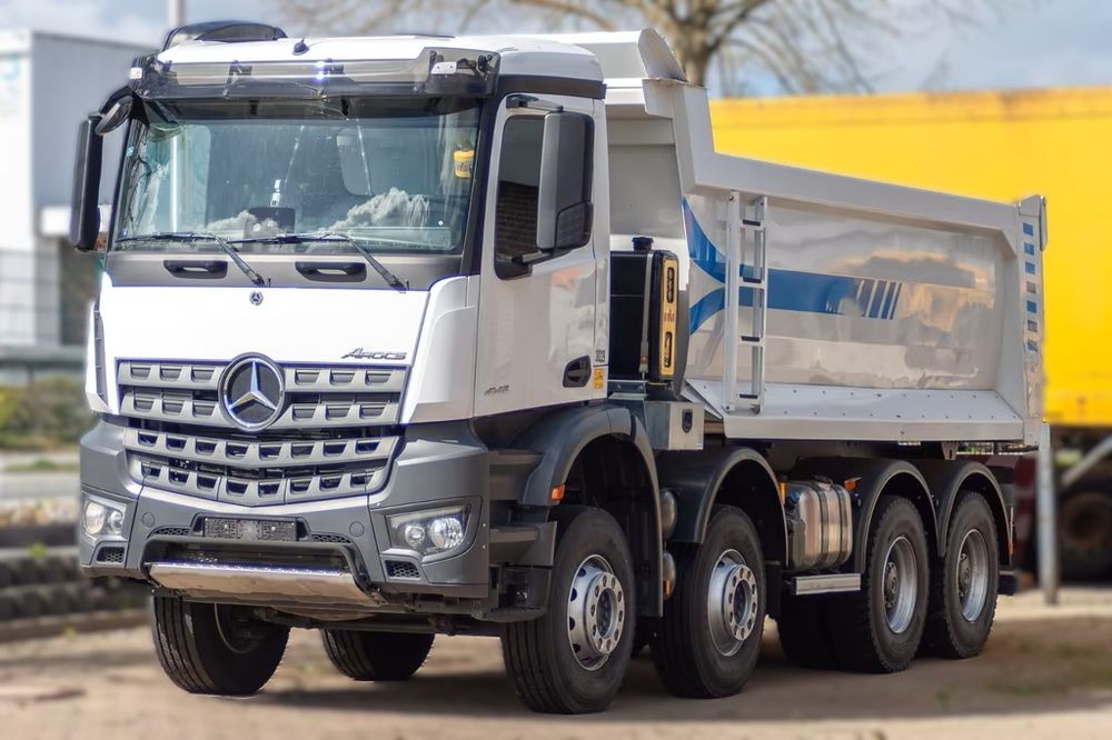 Mercedes-Benz Arocs 2023