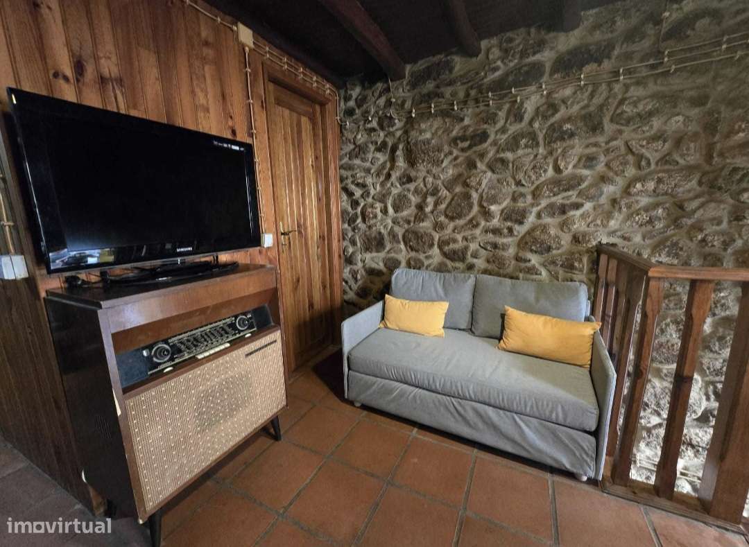 Casa de Pedra nas Muralhas do Castelo de Penamacor - Grande imagem: 5/7