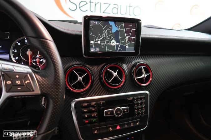 Mercedes-Benz A 45 AMG 4Matic Speedshift 7G-DCT - 17