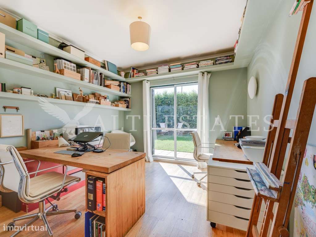 Apartamento T4 no prestigiado Monte Estoril.-25