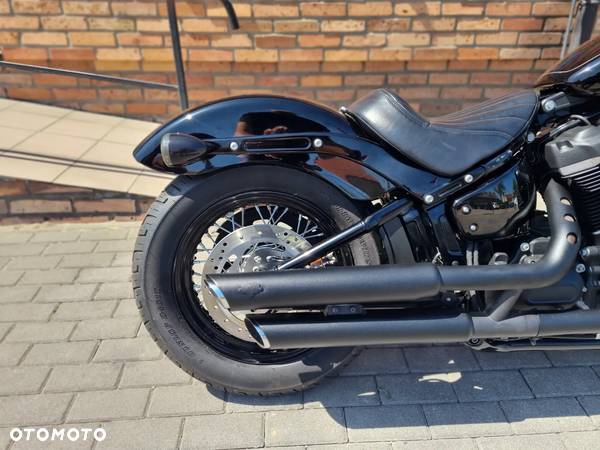 Harley-Davidson Dyna Street Bob - 12