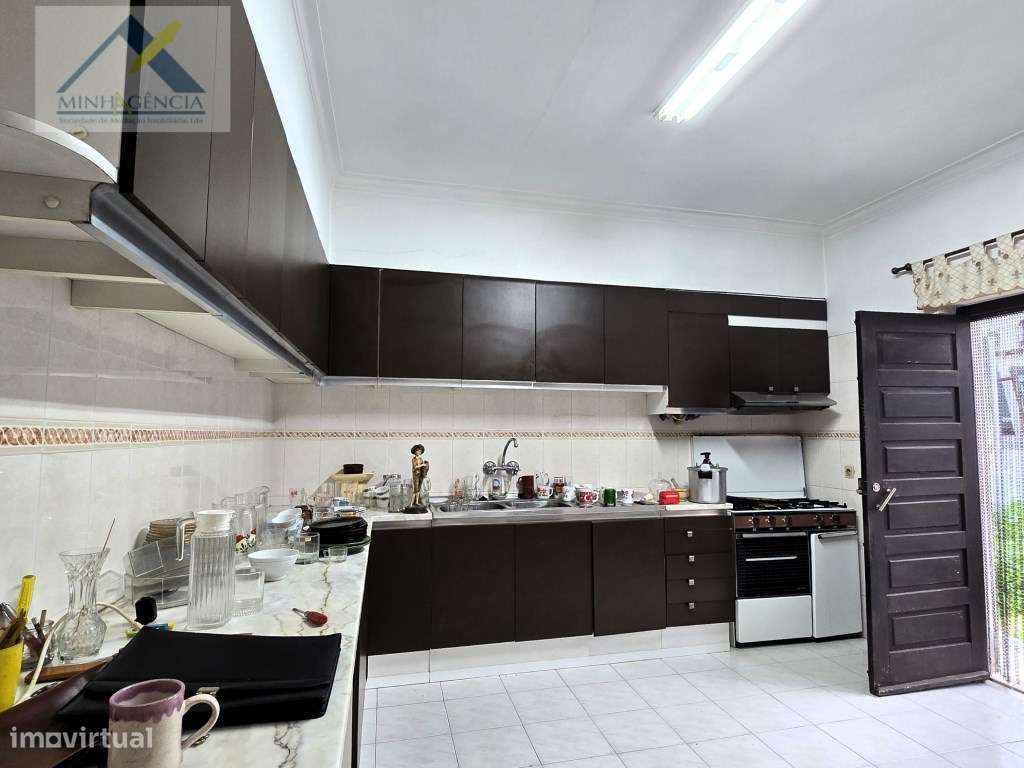Moradia isolada com garagem na Quinta do Conde-29