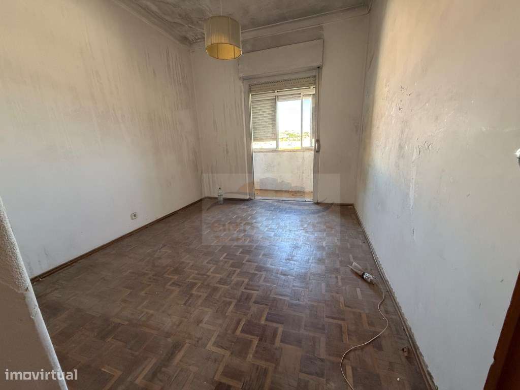 T4 Remodelado na Damaia - Oportunidade Única! - Grande imagem: 5/33