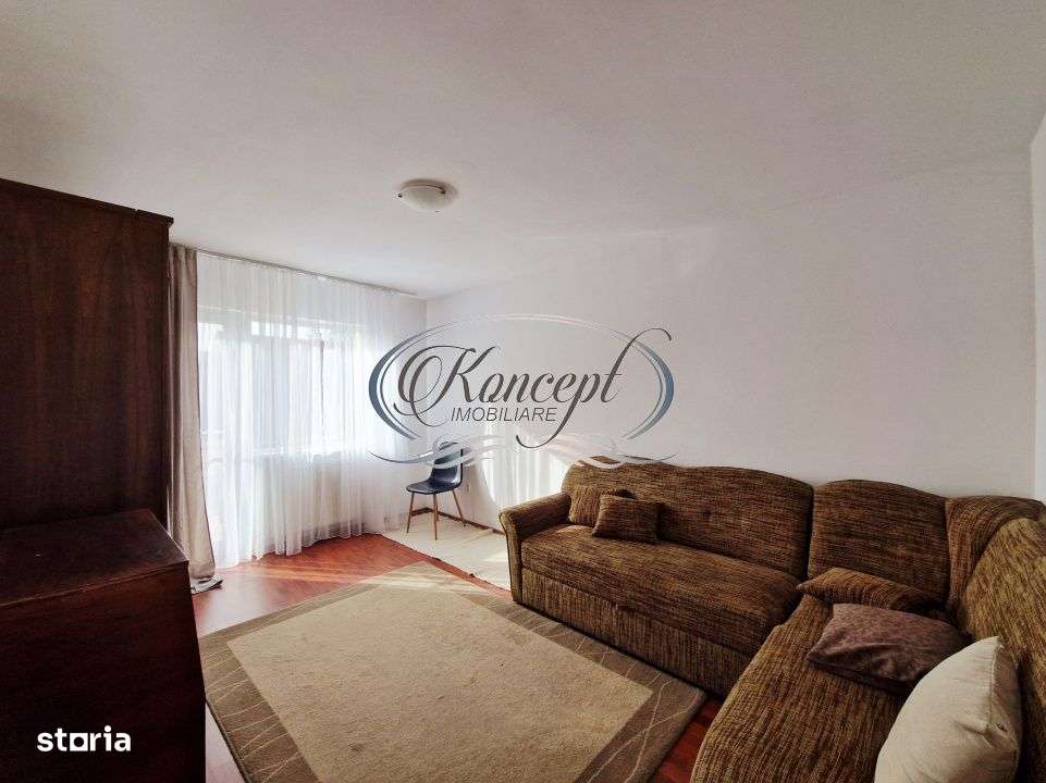 Casa moderna cu mansarda si curte comuna in zona Campului-3