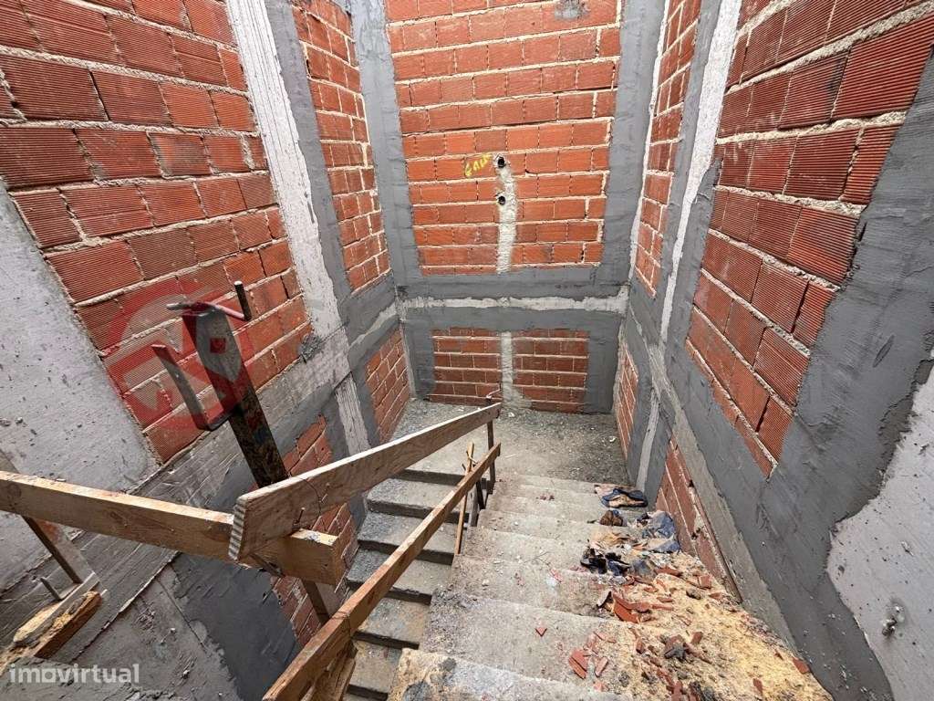 Apartamento T2 com acabamentos de qualidade nas Paivas, Amora - Grande imagem: 5/16