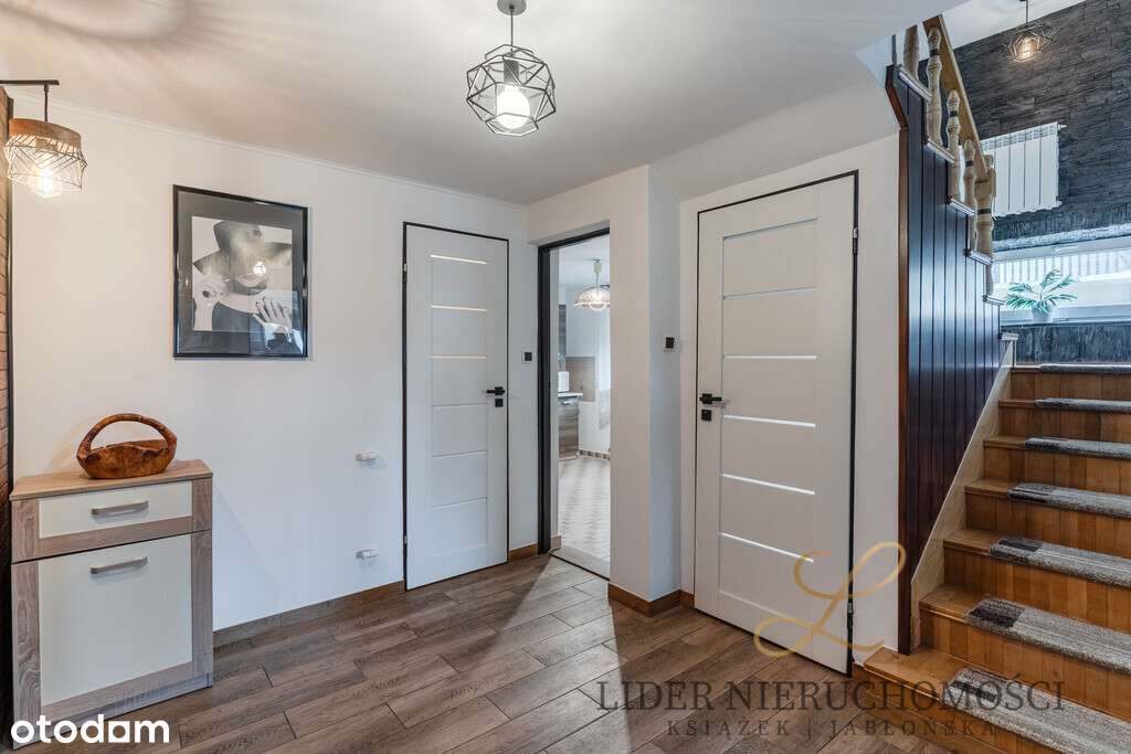 Dom z wyposażeniem w centrum Ropczyc-13