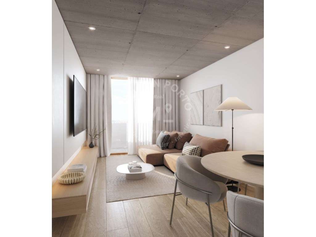 Apartamento T0 com Varanda e Estacionamento próximo à Estação de Me...-15
