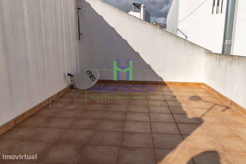 Moradia T2, com anexos e bom quintal, no coração da Praia da Luz-21